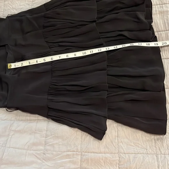 Betsy & Adam black party/cocktail dress. 8-10 crisscross back butterfly top. - Picture 13 of 13